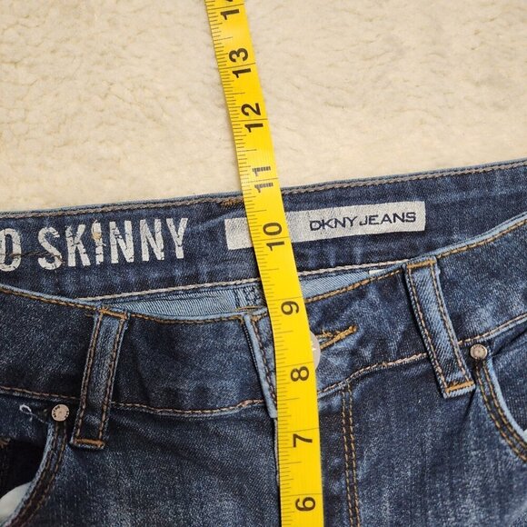 DKNY Jeans Soho Skinny Blue Dark Wash Mid Rise Size 4 (28x27) Stretch - Picture 7 of 9